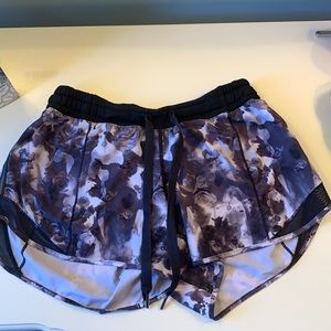 Lululemon hotty hot shorts
